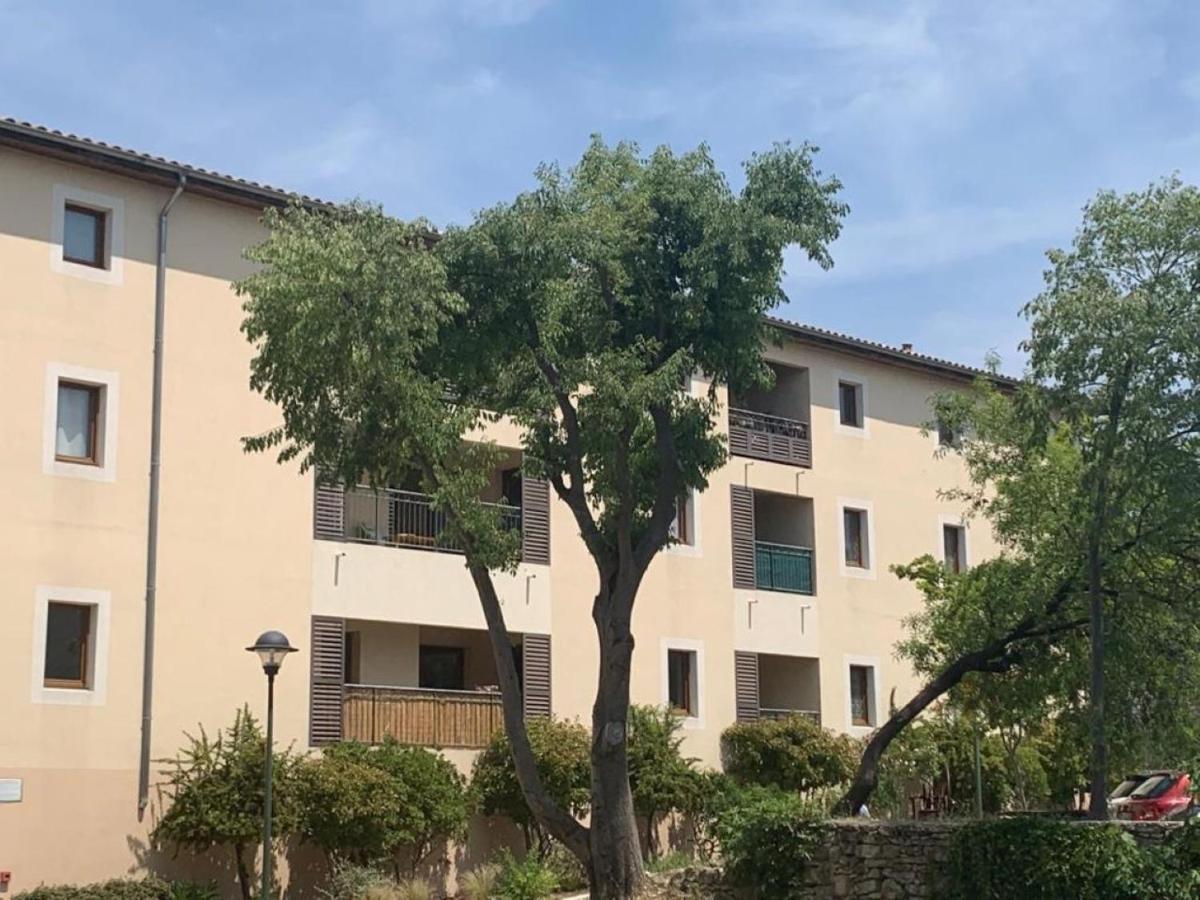 Appartement Dans Residence Avec Piscine Et Parking อูเซส ภายนอก รูปภาพ